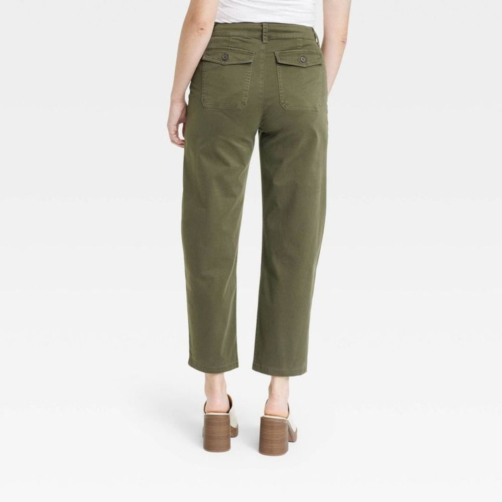 Universal Thread -  Women's High-Rise Barrel Leg Crop Green - Picture 2 of 3
